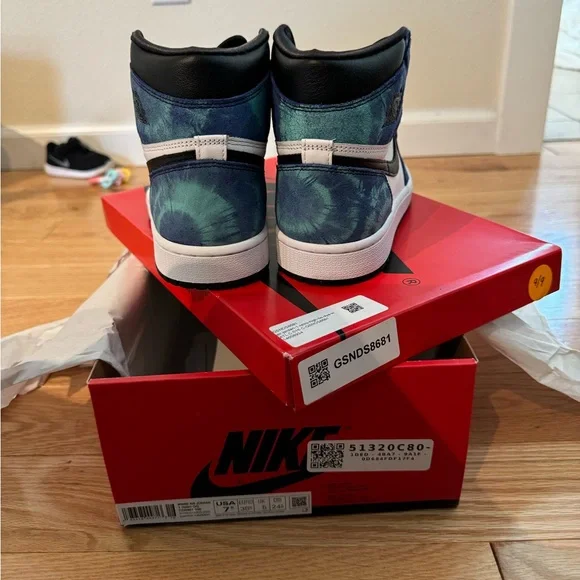 Nike Jordan 1 tie dye - Picture 2 of 6